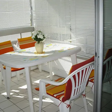 With One Bedroom In Canet-en-roussillon, With Wonderful Moun Apartment
