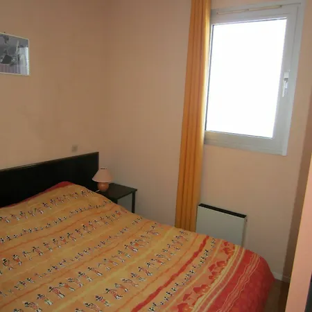 Apartment With One Bedroom In Canet-en-roussillon, With Wonderful Moun Canet-en-Roussillon