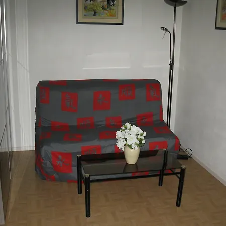 With One Bedroom In Canet-en-roussillon, With Wonderful Moun Apartment *