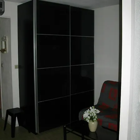 With One Bedroom In Canet-en-roussillon, With Wonderful Moun * Canet-en-Roussillon